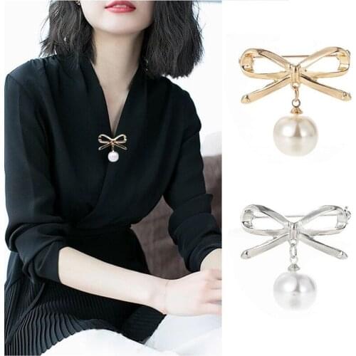 Pearl Pendant Brooch Hot Sale Women Stylish Korean Metal Imitation Pearl Brooch Graceful Sen Series All-Match Decorative Buckle