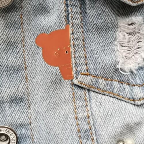 Animal Enamel Brooch Cute brown Bear Pins For Backpacks Clothes jeans Vintage Badges Jewelry Gift