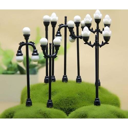 SUPEHOMES Miniature Figurines