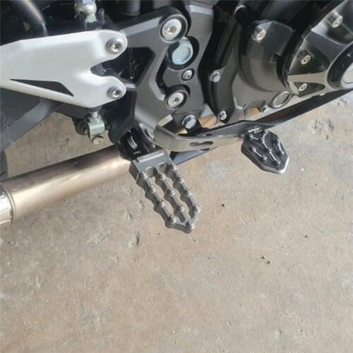 Latest high quality Front Foot Pegs Rests Rider Footrests For Kawasaki Z 1000 Z1000 Z1000 R 2010-2022 2021 Motorcycle Accessoire