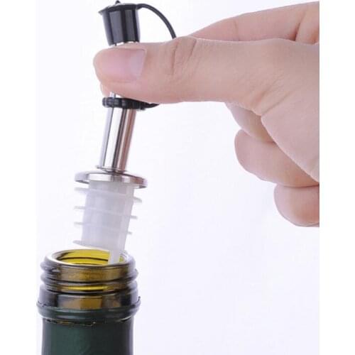 Hot Party Dining Bar Stainless Steel Liquor Bottle Pour Pourer Cap Wine Spout Dispenser with Covers LX6991