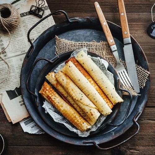 Nordic Retro Distressed Metal Plate Vintage Dinner Round Serving Tray With Handle For Kitchen Restaurant Home Decoration