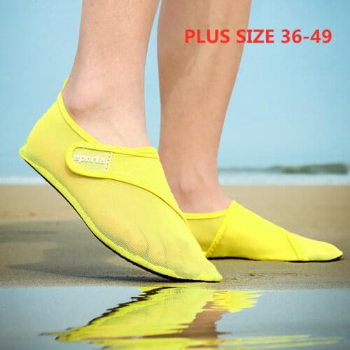 Men Women Summer Outdoor Wading Beach Shoes 2021light Breathable Water Shoes Mesh Quick-Dry Plus Size 36-49 Aqua Shoes Unisex