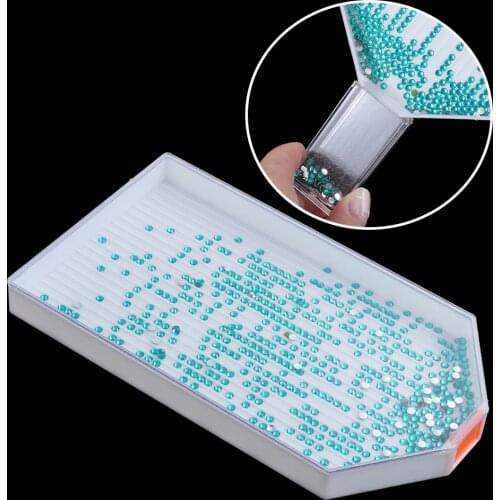 Large Capacity Diamond Painting Tray with Lid Cleaning Brush Drill Plate Cross Stitch Accessorie Nail Art Beading Plates Storage