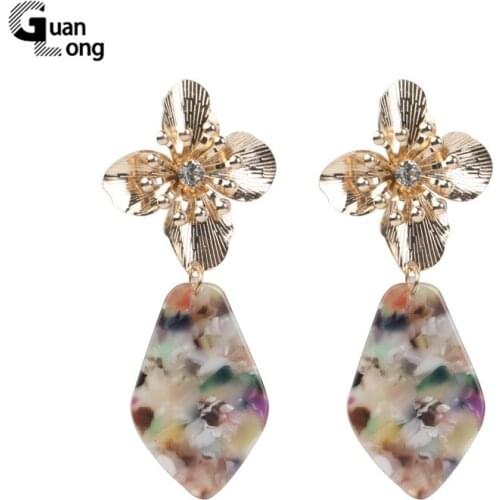 Trendy Long Metal Flower Acrylic Resin Pendant Fashion Drop Earrings for 2021 Women And Girl Hanging Geometric Earring Jewelry
