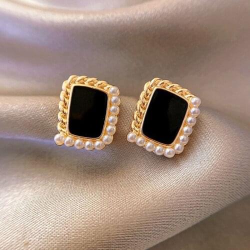 New trendy temperament earrings geometric square black stud earrings high sense of temperament small pearl earrings