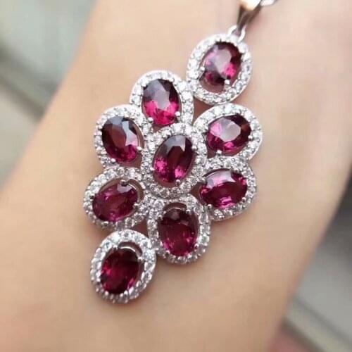 Natural magnesium aluminum Garnet pendant 925 Silver and white gold pendant Beauty and beauty Exquisite jewelry