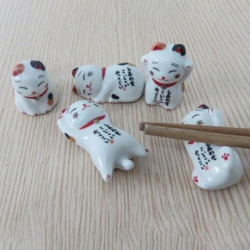 China Lucky Cat Shape Chopsticks Holder Interesting Sturdy Ceramic Chopsticks Rest Dinner Spoon Stand Rack for Home