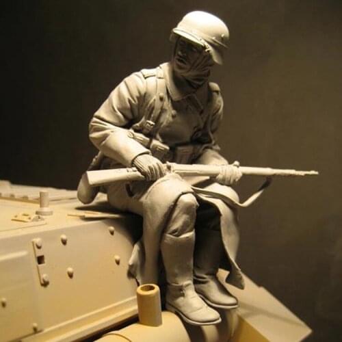 1 / 16 Resin Soldier character whole body World War II armored tank soldier white model manual