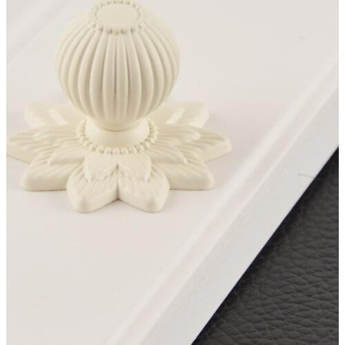 European Classic Vintage Room Decors Drawer Handles Cabinet Pulls/Knobs Luxury Gold Color for Wardrobe Cupboard Door Knobs Pull