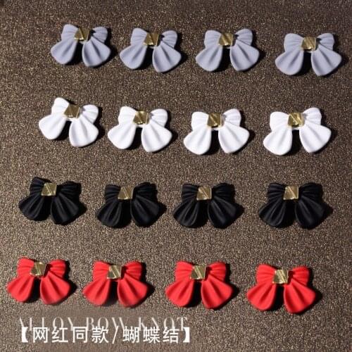 10pcs/Set Of Butterfly Resin Nail Decoration 3D Engraving Butterfly Jewelry DIY Frosted Alloy Three-Dimensional Nail Design