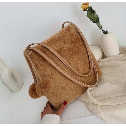 2019 Vintage Women Shoulder Bucket Bags Hot Sale Korean Fashion Ladies Crossbody Bag Faux Fur Plush Cony Hair Tote Bags Female