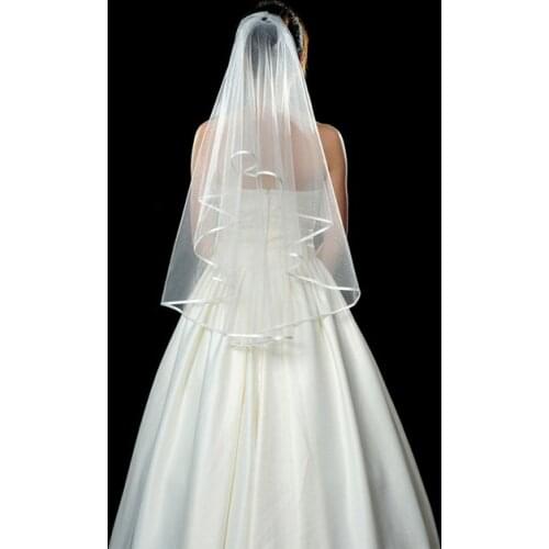 Simple Tulle White Ivory Two Layers Wedding Veils Ribbon Edge With Comb For Wedding Party Accessories Short Bridal Veil