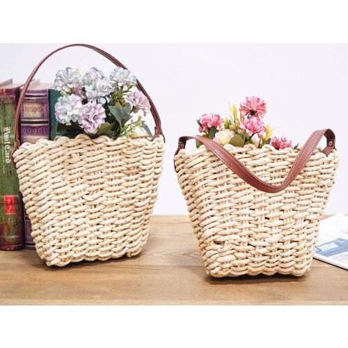 Battilo PU Handles Handmade Cornkin Basket Photography Props Creative Storage Decorative Wall Basket, 1 Piece