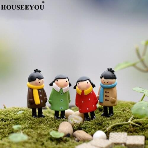 4PCS/Lot Miniature Micro Landscape Scarf Boy Girl Winter Pupil Model Statue Figurine Crafts Cartoon Small Ornament