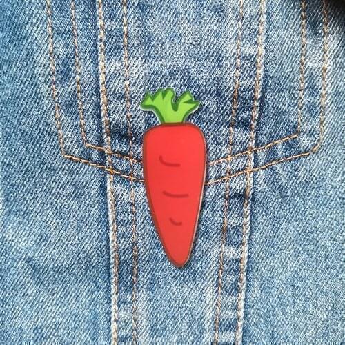 Vintage Carrot Brooches For Women Cartoon Acrylic Lapel Pin Beautiful Badges Clothes Accessories Jewelry Wholesale