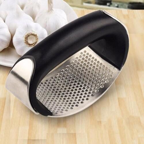 Multi-function Manual Garlic Presser Curved Garlic Grinding Slicer Chopper Stainless Steel Garlic Presses Cooking Gadgets Tool