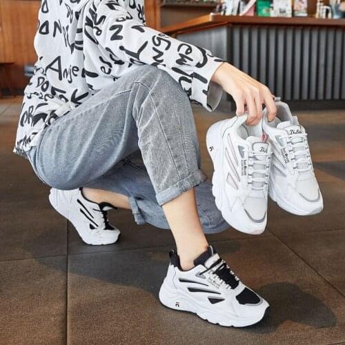 Womens shoes 2021 spring and autumn new mesh breathable student sports shoes womens comfortable non-slip casual shoes