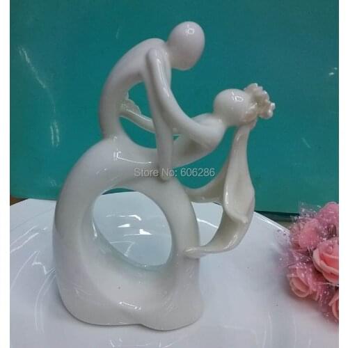 Wholesale 45pcs/Lot Unique Event Party Decor Ceramic Bride and groom Cake Stand Couple Figurines for Wedding Cake Topper