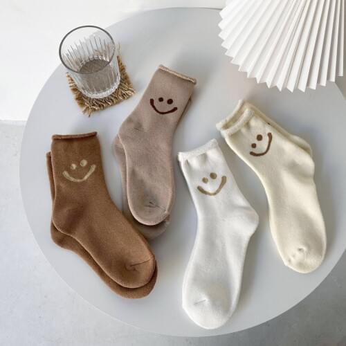 Japanese Korea Autumn Winter Solid Color Casual Women Socks Cute Smile Soft Thicken Warm Cotton Socks Breathable for Snow Boots