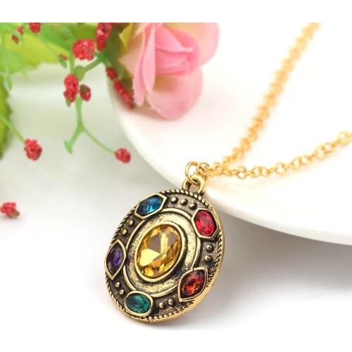 Quantum pendant Golden Chains