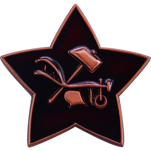 Russian Hammer and plough Star hat Badge used by the Red Army from 1918 to 1922