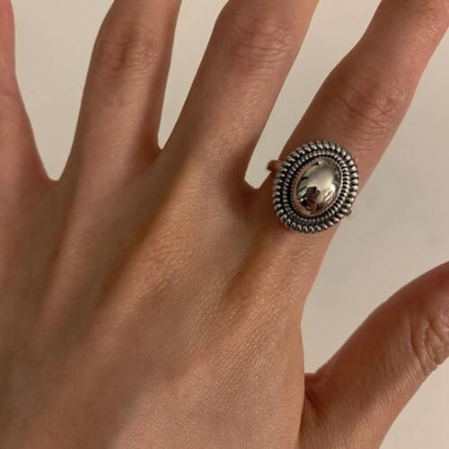 Silvology 925 Sterling Silver Oval Glossy Rings Vintage Twist Side Minimalist Japan Korea Rings for Women High Quality Jewelry