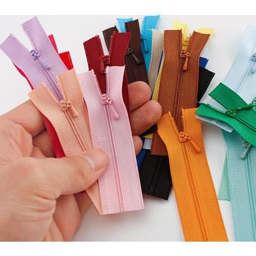 5pcs Mini Mixed Open-end Zipper Doll Clothing for DIY Handmade Sewing Doll Clothes Scrapbooking Garment Applique Accessories