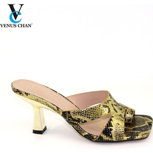 Golden Color Nigerian Women Shoes to Match Slingbacks Slipper Decorate with Rhinestone Afrian Mature Lady Shoes for Part