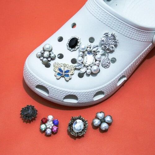 1PCS Metal Croc Shoe Charms Rhinestone JIBZ Shoe Accessories Decorations pearl Gem Clog Decaration For Kids Women Party Gifts