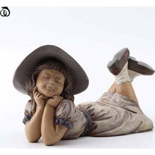 Home Decor Little Girl Arts Sculpture Creativity Cute Character Statue Resin Craft Desktop Room Decoration Birthday Gift R7178