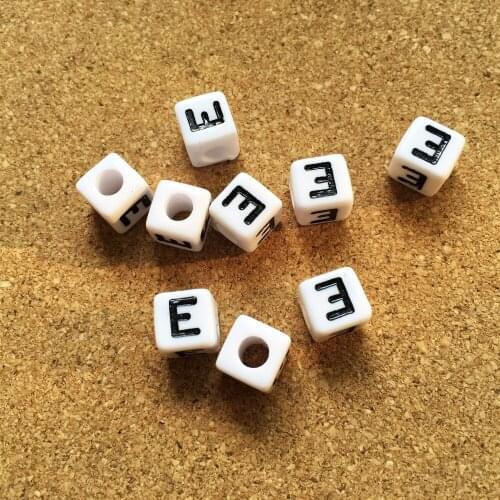 Free Shipping 50pcs/lot 8*8mm Cube Alphabet Plastic Beads Square Acrylic Letters Beads Single Letter Initial E Spacer Beads