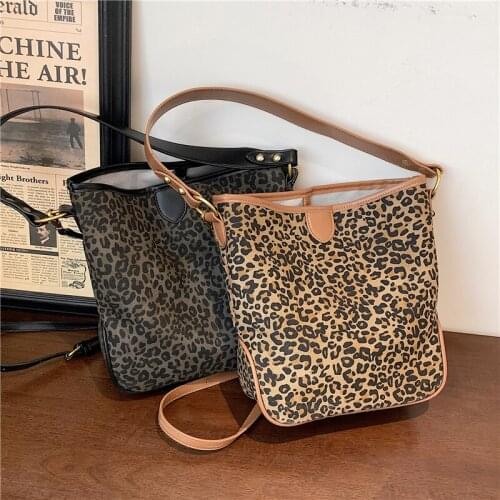 European Luxury Brand Leopard Print Canvas Bucket Wide Strap Shoulder Tote Bags For Women Large Capacity Travel Crossbody Bags