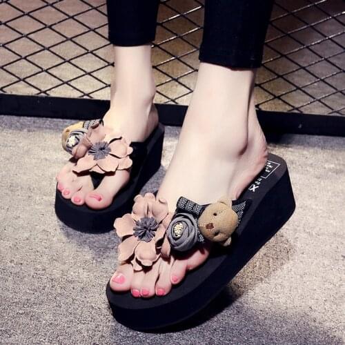XMISTUO Summer Women Flip Flops Cartoon decoration Bear Female Beach Slippers Outside Wedges 5.5cm Sandals Woman Slippers