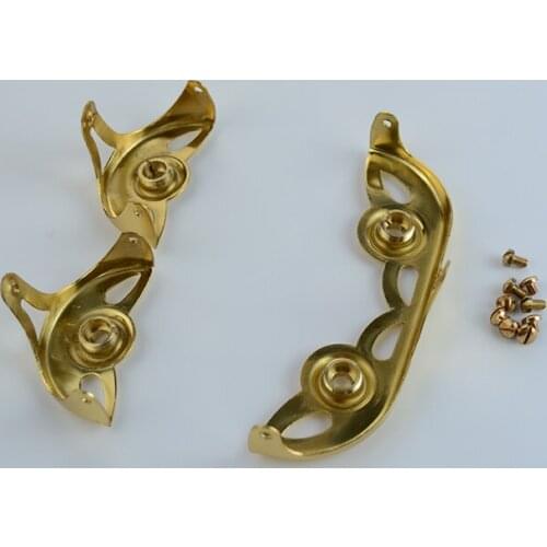 Tenor saxophone supporter below column guardrail