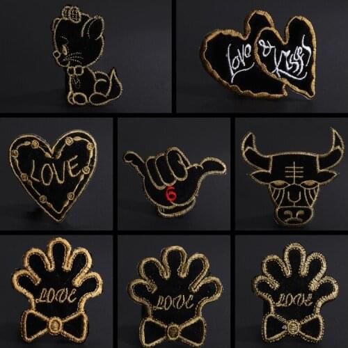 Black Gesture Patches Cat Black Bottom Gold Edge Cute T-shirt Iron Patch Clothing Decoration Accessories Double love shape