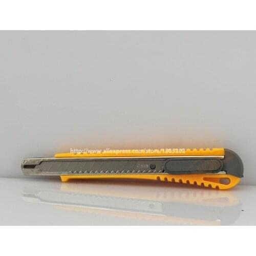 Utility Knife Cutting Paper 9mm