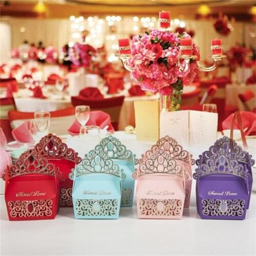 50pcs/lot Sweet Love Wedding Candy Boxes Golden Crown Design European Wedding Favors Gift Box Wedding Party Favor Decoration
