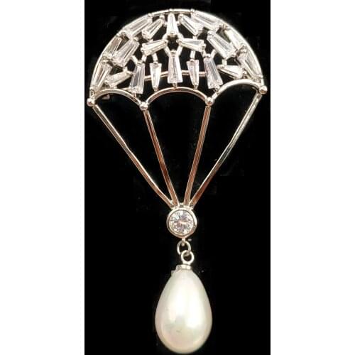 Elegant Silvertone White Mother of Pearl Dangle Baguette Cut CZ Hot Air Balloon Brooches Pins Festival Jewelry for Women Fashion