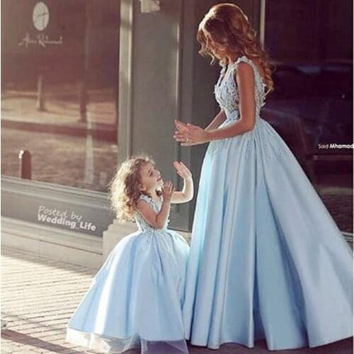 2017 Newest Design Family Matching Wedding Dress for Mother Daughter Dresses Clothes Mum Mom and Daughter Dress Princess Party