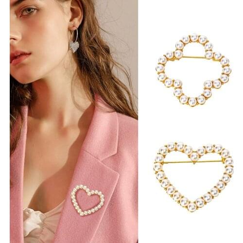 Flower pearl Brooch Buckle White Flower Brooch Pins Women‘s Scarf buckle Broches Jewelry Fashion For Woman