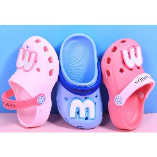 Baby Slippers 1-3 Years Old Boys Non-slip Indoor Home Childrens Hole Shoes Baby Toddler Girls Sandals Mickey Minnie Beach Shoes