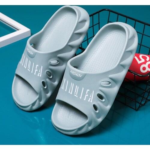 Summer Men and Women Couples EVA Flip-flop Mens Thick-soled Slipper Outdoor Wear Stepping on Shit Sense Ins Tide Slippers Women
