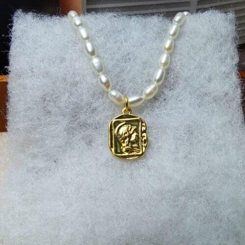 European and American simple net red temperament retro freshwater pearl clavicle chain geometric square head necklace