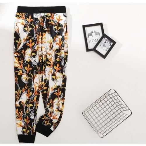 Casual Printed Pants Men Elastic Waist Pants Loose Joggers Streetwear Stripe Harem Pants Vintage England Style Trousers Men