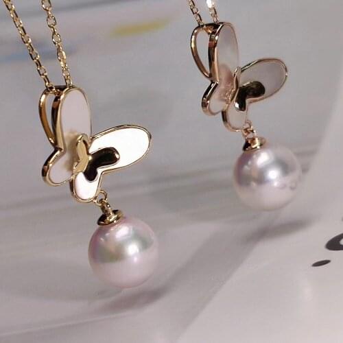 BOEYCJR 18K Gold Butterfly Freshwater Pearl Pendant Necklace for Women Gift