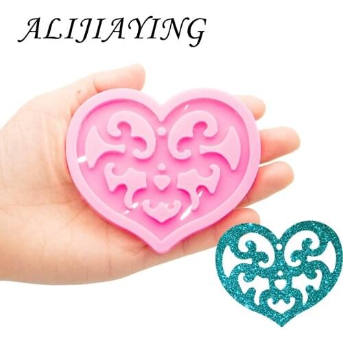 Shiny Hollow Heart Silicone Mold, Resin Crafting Mold, To Make Crafts with Epoxy Jewelry, Resin Art Diy, Polymer Clay DY0871