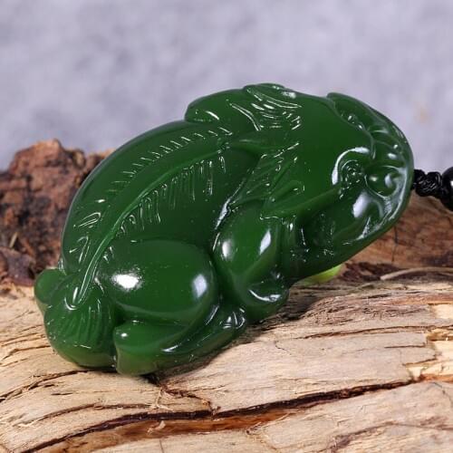 High Imitation Green Pendant Carved PIXIU Pendant Necklace Fortune Lucky Men Womens Fashion Jewelry Free Chain