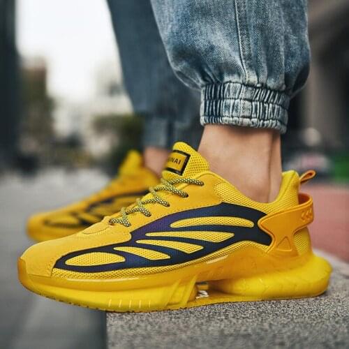 New Trendy Men Running Shoes Breathable Sneakers No-slip Jogging Shoes Outdoor Wear-resistant Reflective Sports Shoes Zapatillas