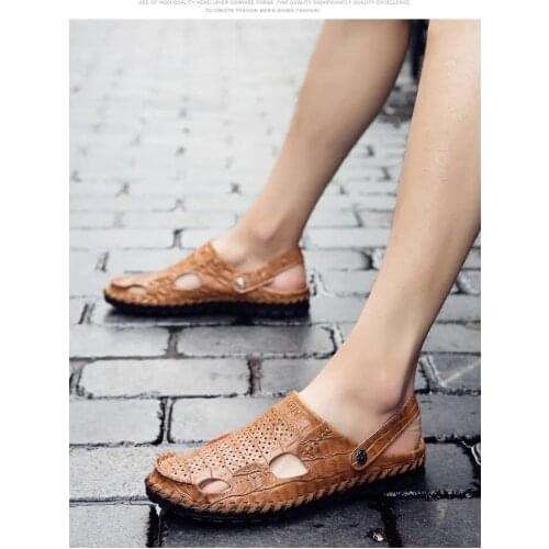 Summer Mens Sandals Leather Baotou Breathable Casual Shoes Hollow Anti Slip Soft Sandals Beach Shoes Deformation Slippers